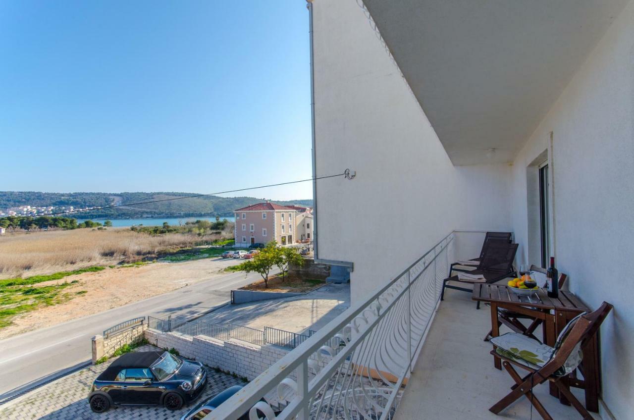 Bridge And Beach Apartments Trogir Exterior foto